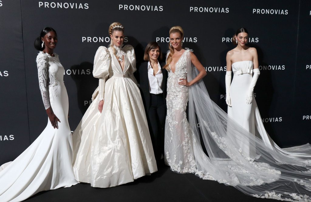 Alessandra Rinaudo – Pronovias Fashion Show 2022